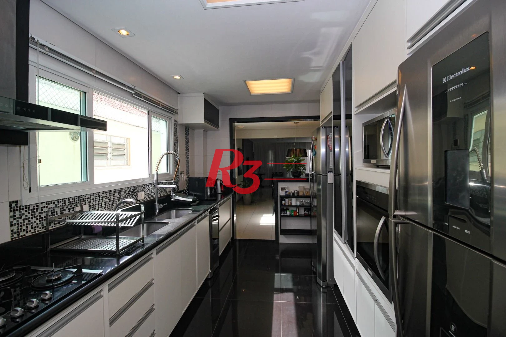 Casa com 4 dormitórios à venda, 240 m² por R$ 2.600.000,00 - Ponta da Praia - Santos/SP
