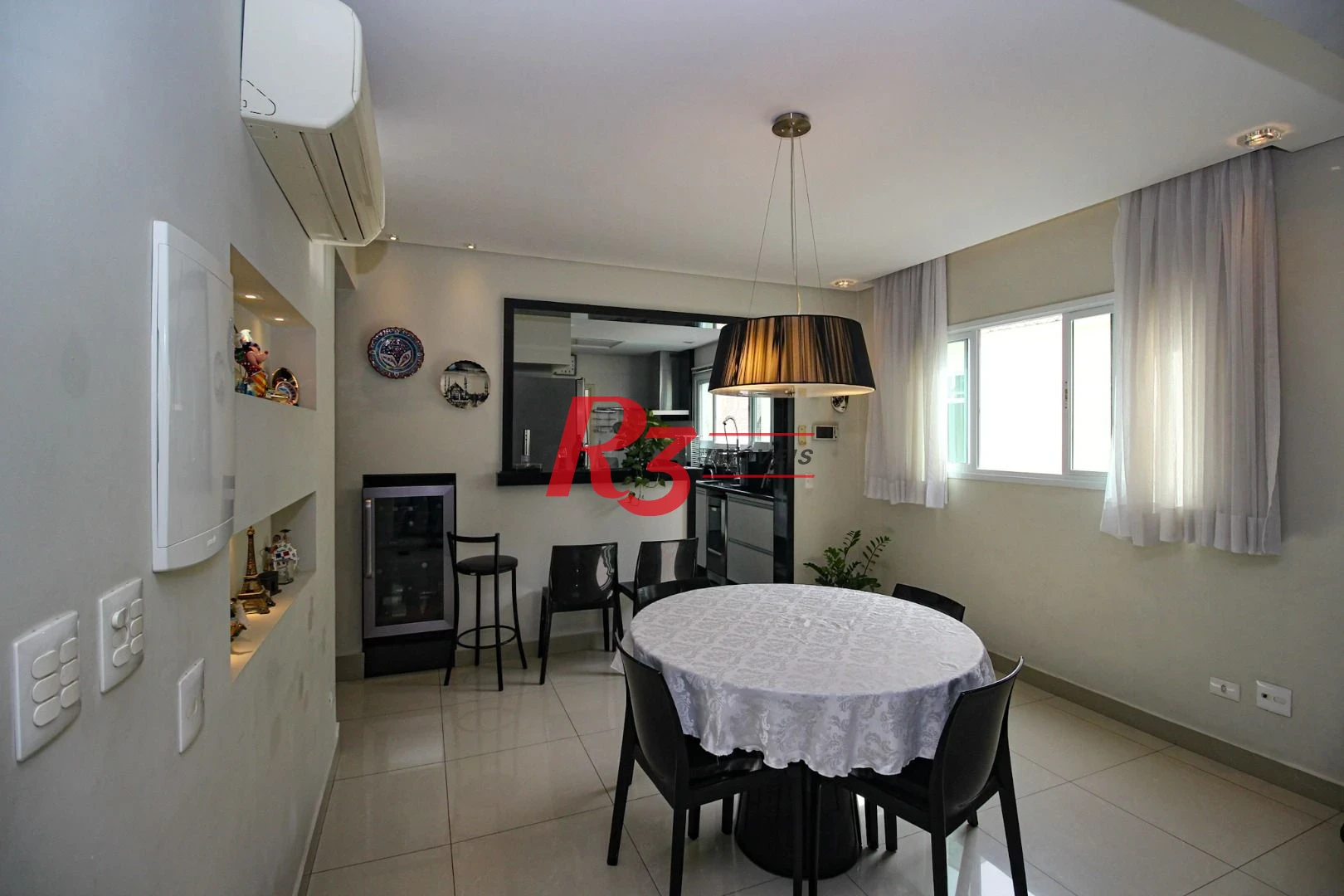 Casa com 4 dormitórios à venda, 240 m² por R$ 2.600.000,00 - Ponta da Praia - Santos/SP