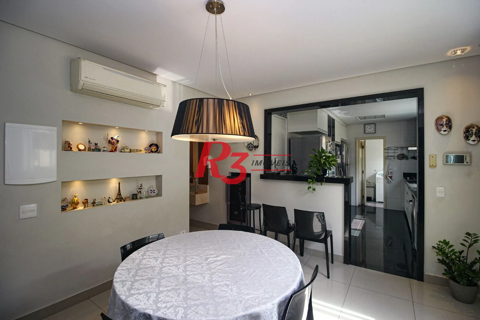 Casa com 4 dormitórios à venda, 240 m² por R$ 2.600.000,00 - Ponta da Praia - Santos/SP