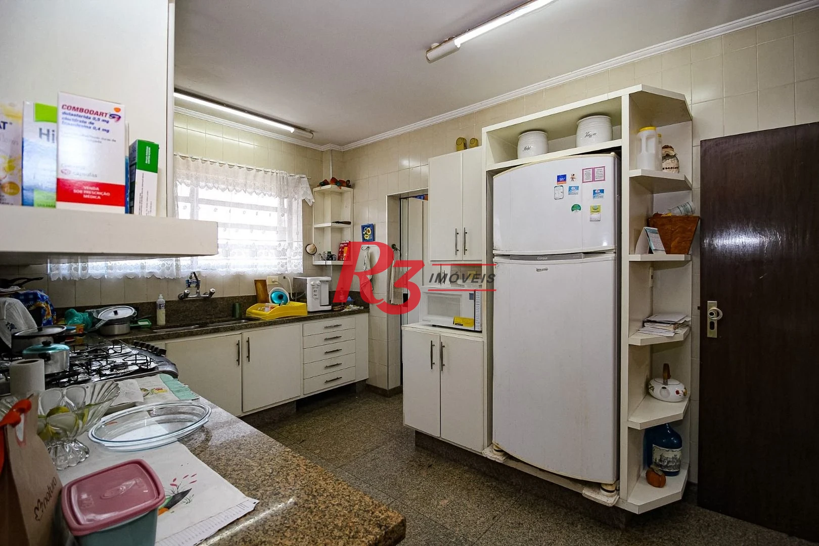 Apartamento com 4 suítes, Vista parcial do Mar, à venda, 289 m² por R$ 1.590.000 - Ponta da Praia - Santos/SP