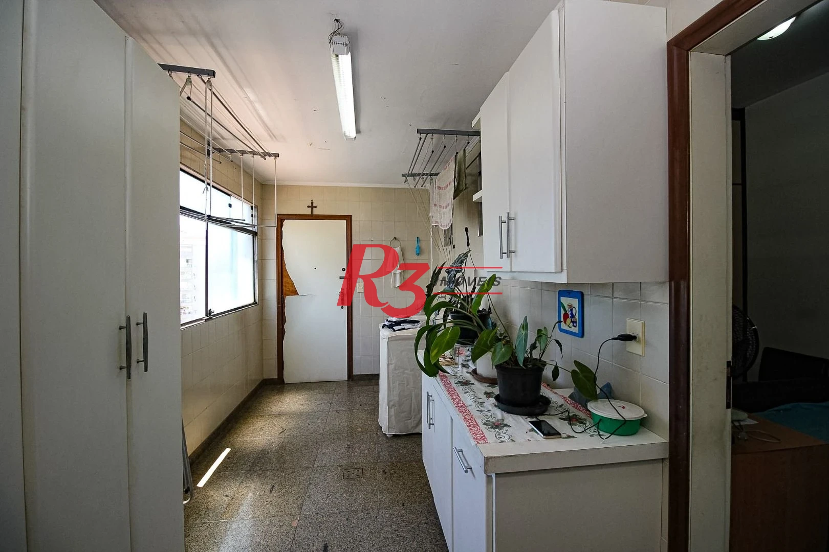 Apartamento com 4 suítes, Vista parcial do Mar, à venda, 289 m² por R$ 1.590.000 - Ponta da Praia - Santos/SP