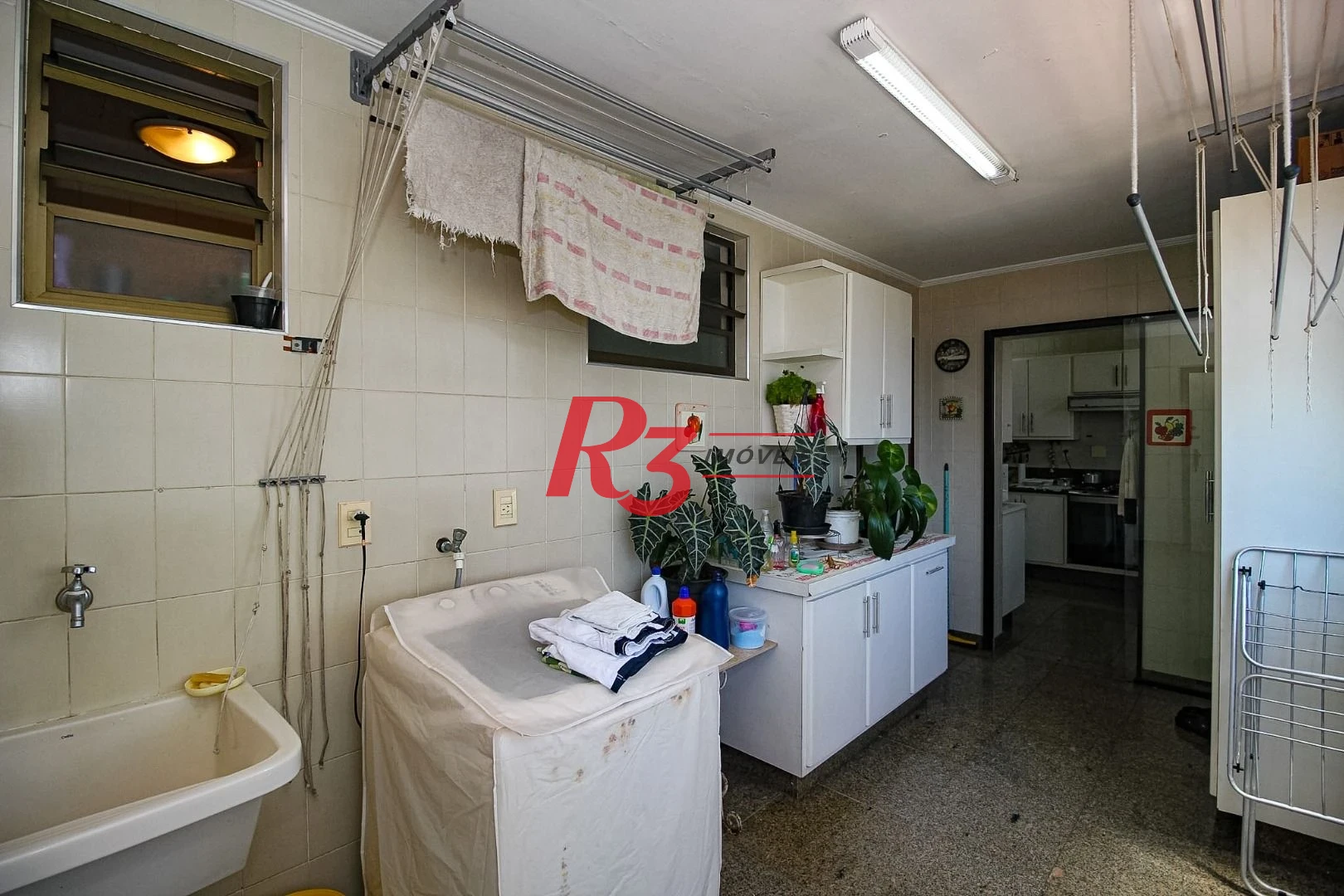 Apartamento com 4 suítes, Vista parcial do Mar, à venda, 289 m² por R$ 1.590.000 - Ponta da Praia - Santos/SP