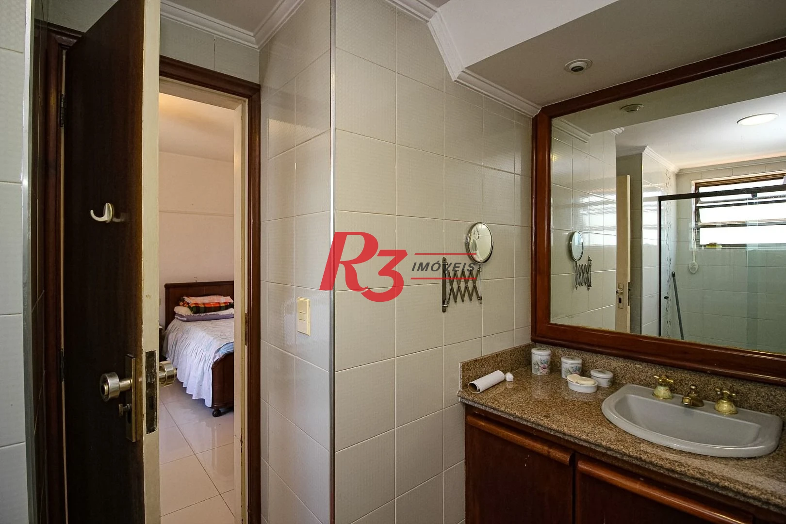 Apartamento com 4 suítes, Vista parcial do Mar, à venda, 289 m² por R$ 1.590.000 - Ponta da Praia - Santos/SP