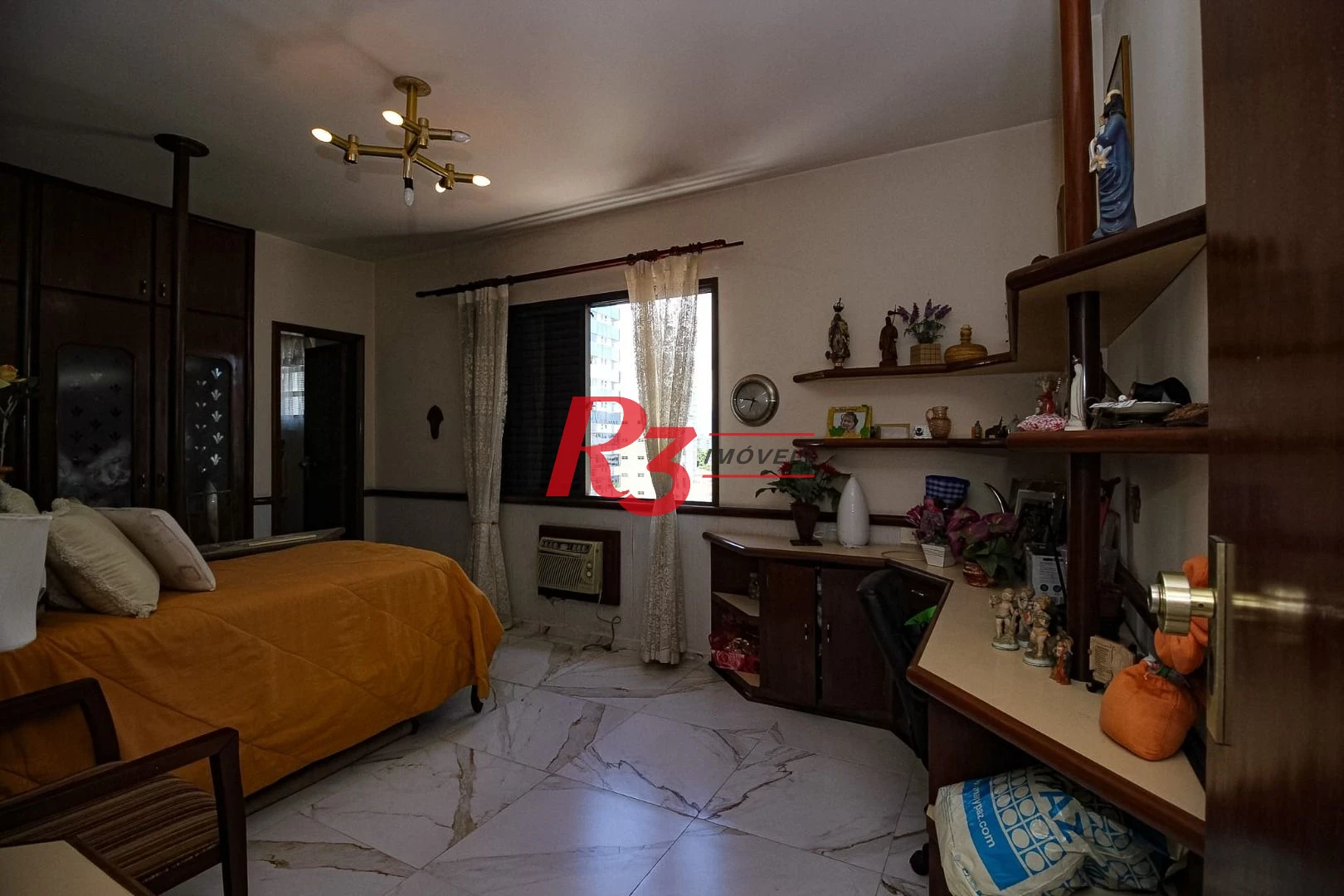 Apartamento com 4 suítes, Vista parcial do Mar, à venda, 289 m² por R$ 1.590.000 - Ponta da Praia - Santos/SP