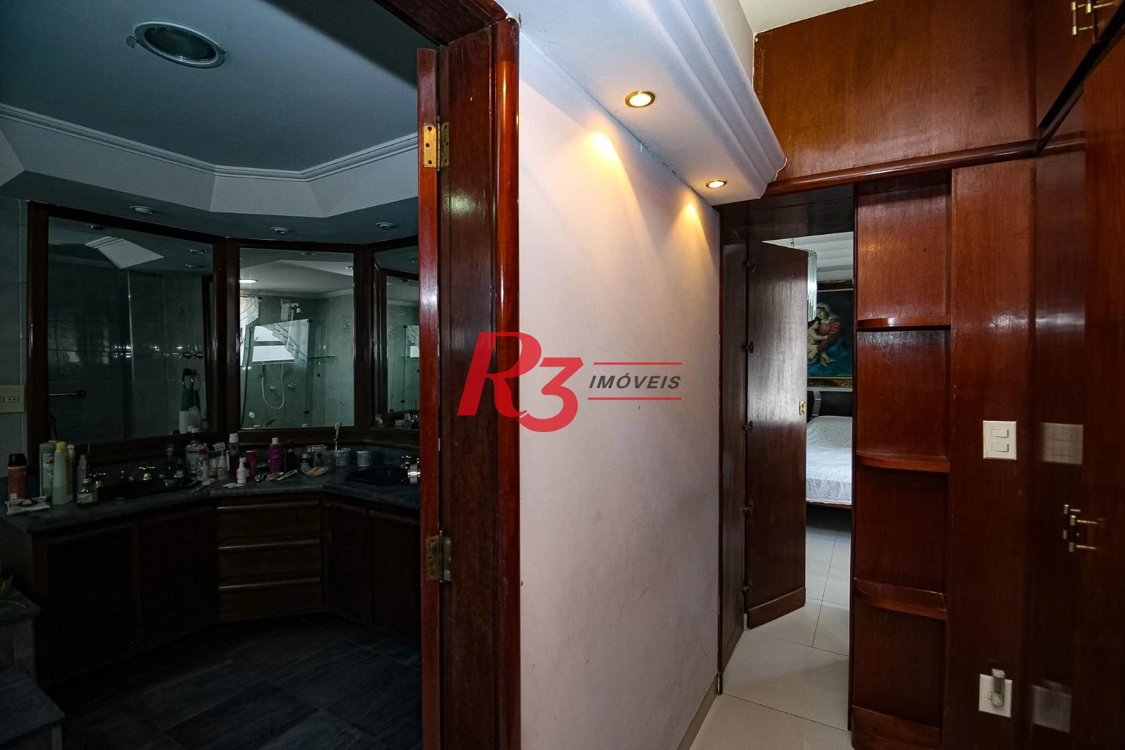 Apartamento com 4 suítes, Vista parcial do Mar, à venda, 289 m² por R$ 1.590.000 - Ponta da Praia - Santos/SP