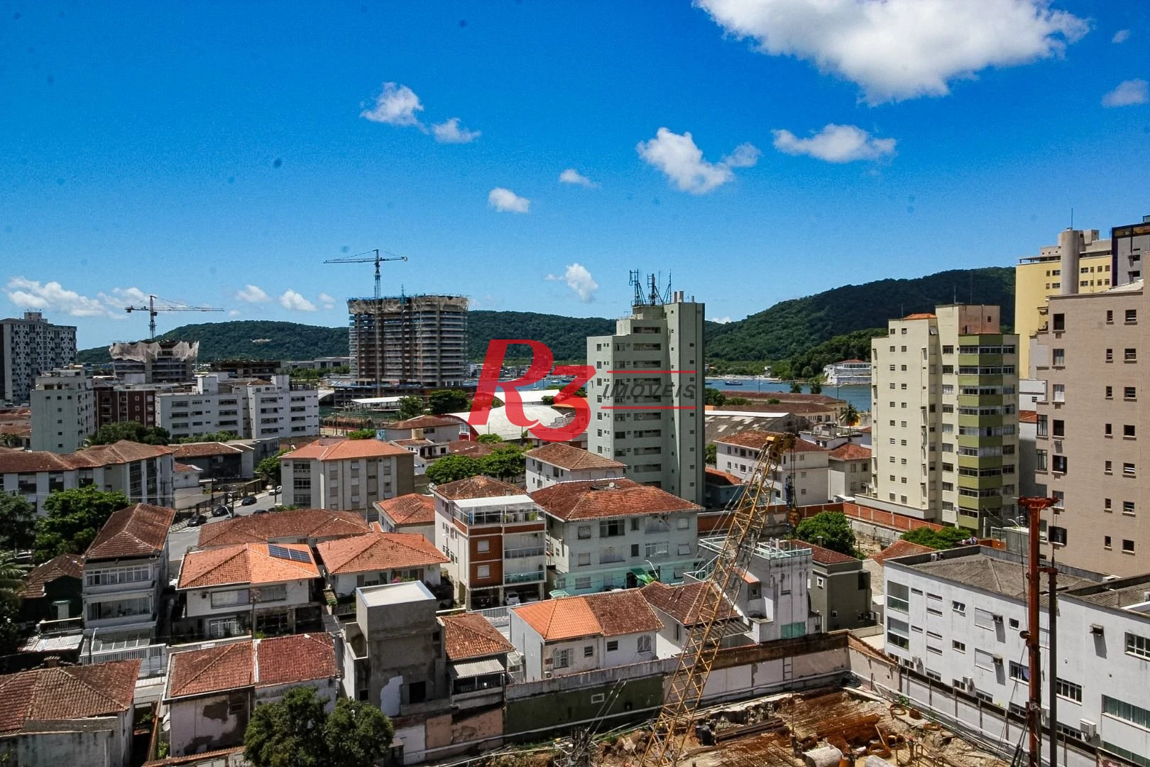 Apartamento com 4 suítes, Vista parcial do Mar, à venda, 289 m² por R$ 1.590.000 - Ponta da Praia - Santos/SP