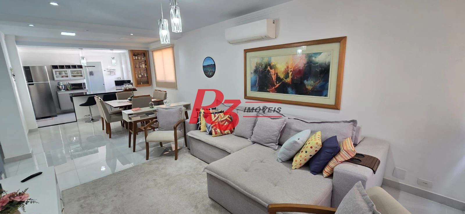 Apartamento de 2 quartos, 2 suítes a 100 metros da praia do Gonzaga