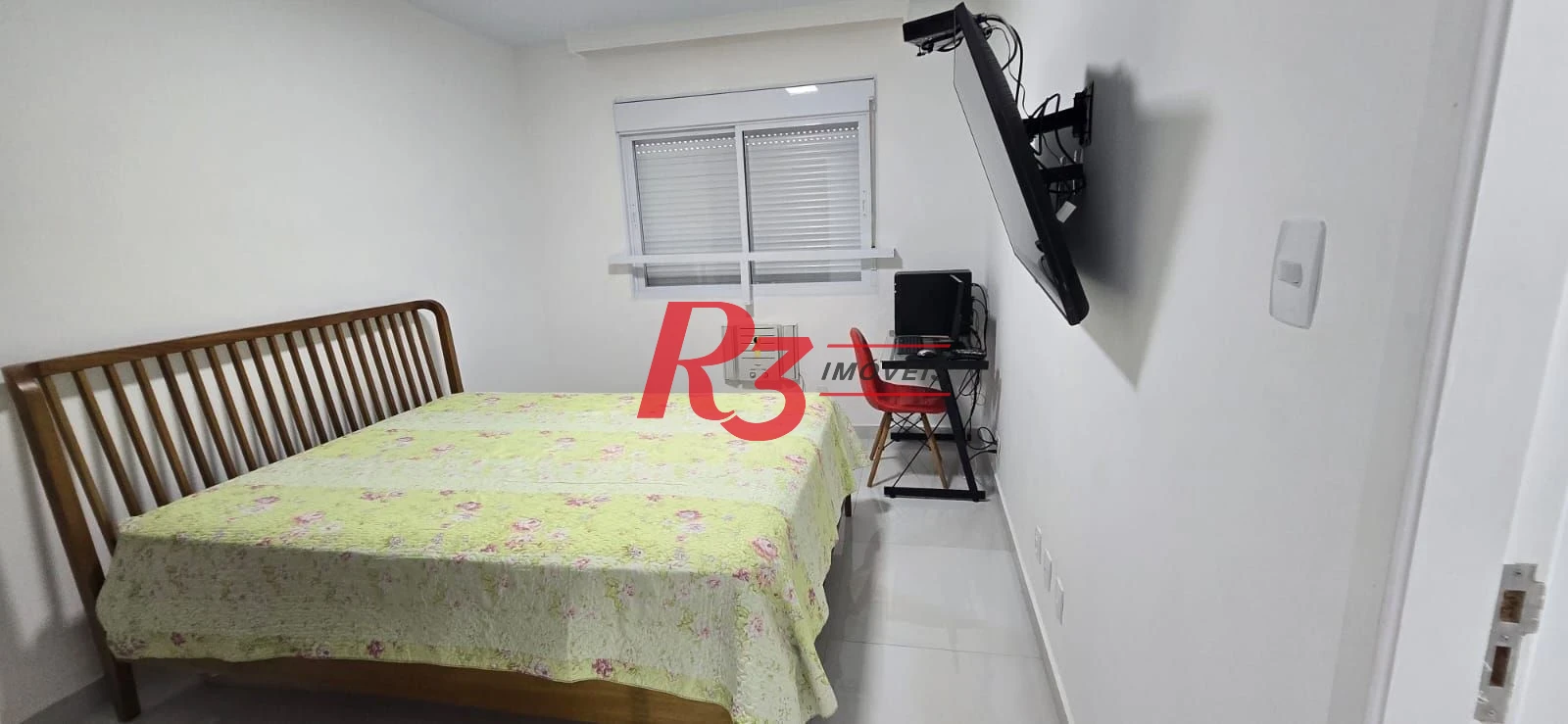 Apartamento de 2 quartos, 2 suítes a 100 metros da praia do Gonzaga