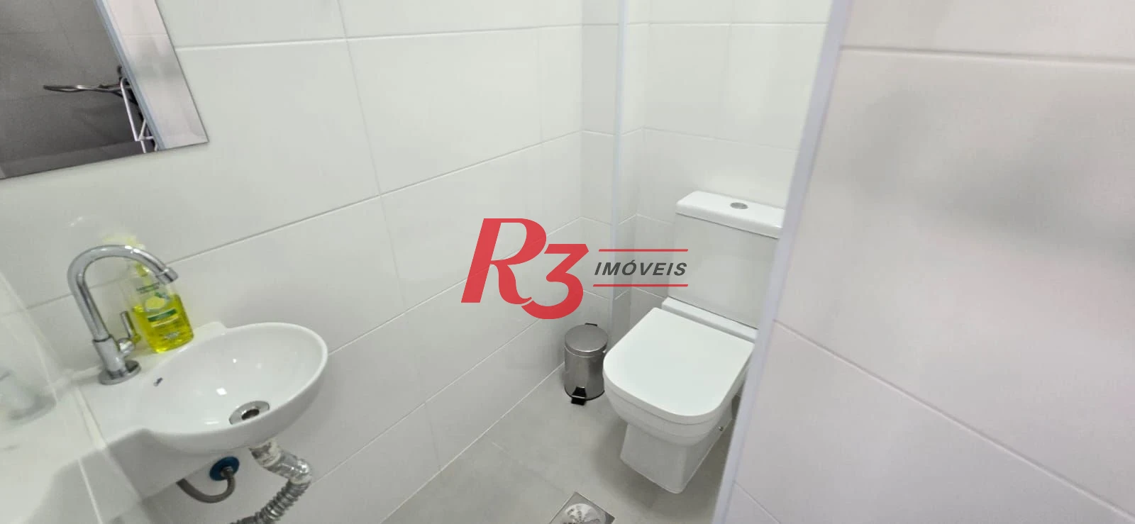 Apartamento de 2 quartos, 2 suítes a 100 metros da praia do Gonzaga