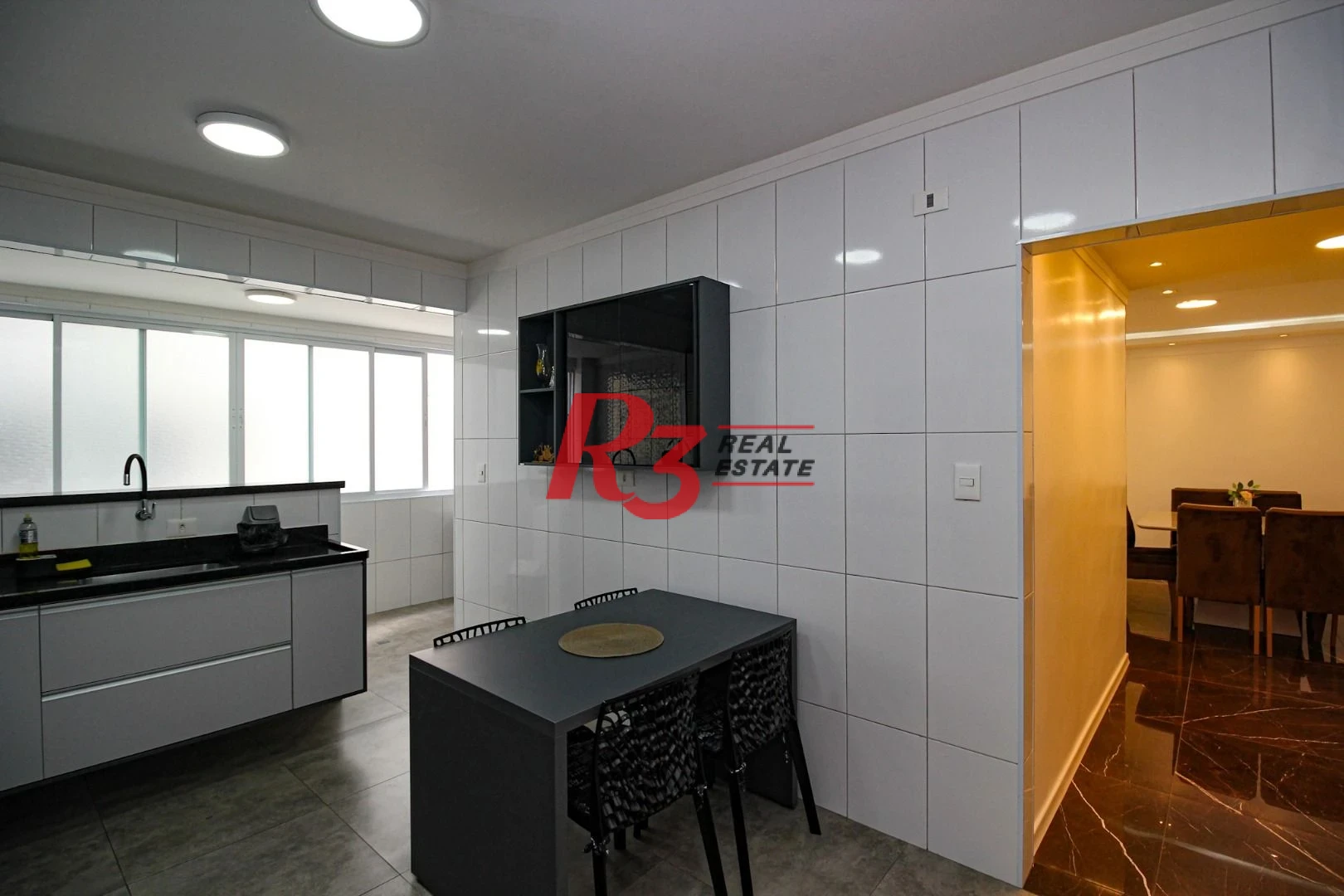 Apartamento com 3 dormitórios à venda, 100 m² por R$ 620.000,00 - Ponta da Praia - Santos/SP