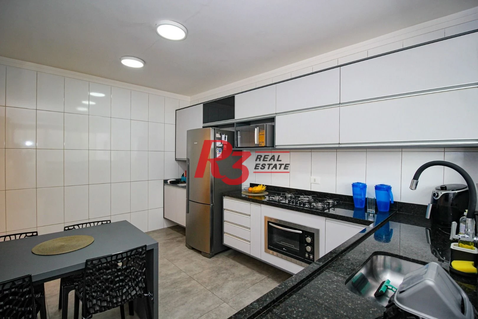 Apartamento com 3 dormitórios à venda, 100 m² por R$ 620.000,00 - Ponta da Praia - Santos/SP