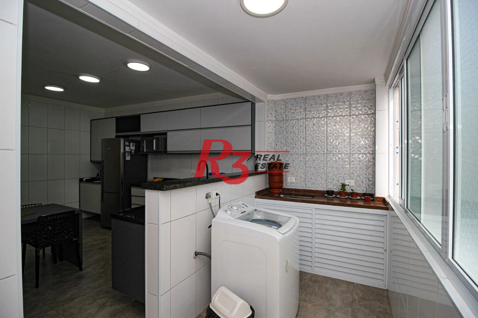 Apartamento com 3 dormitórios à venda, 100 m² por R$ 620.000,00 - Ponta da Praia - Santos/SP