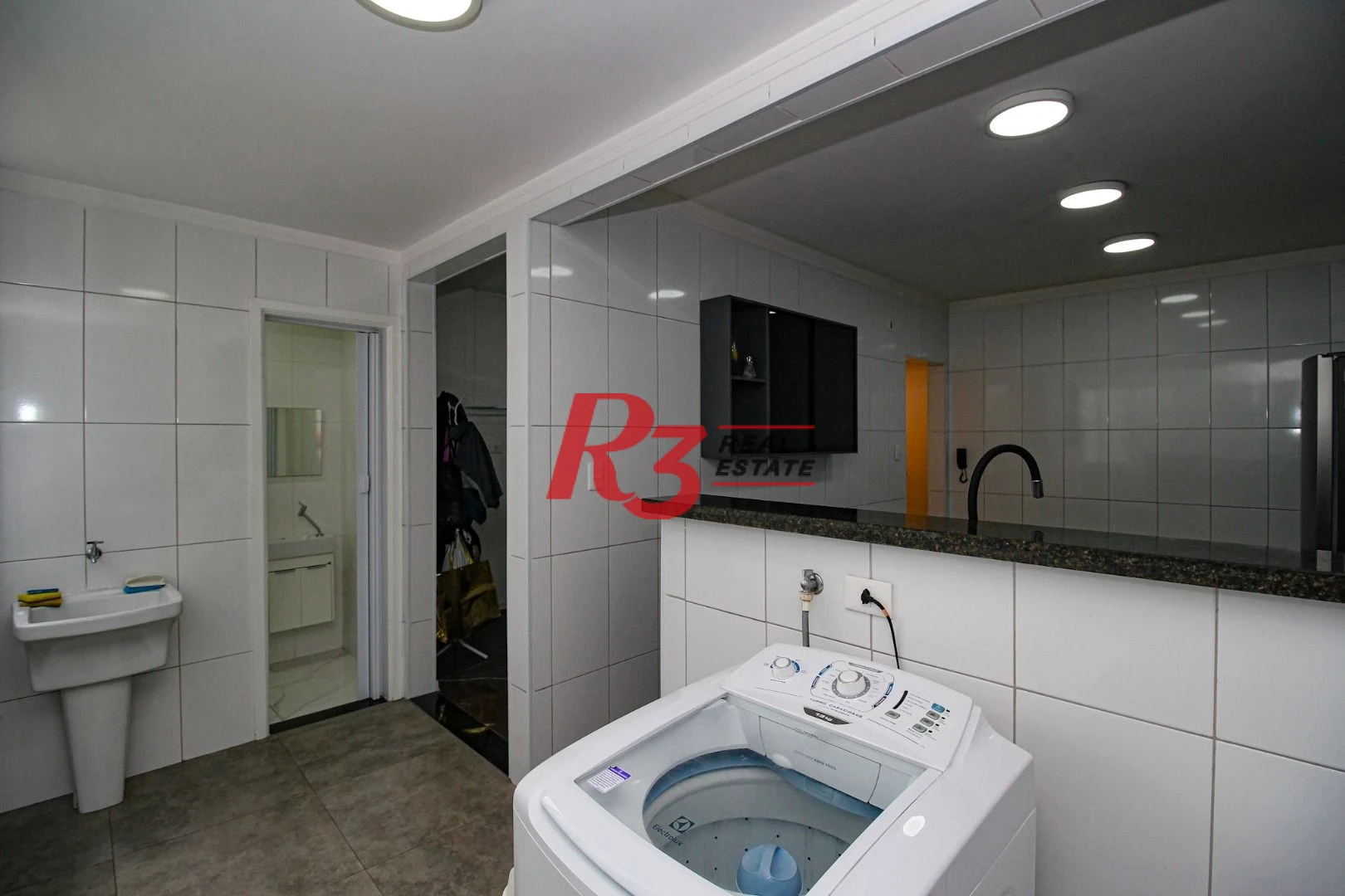 Apartamento com 3 dormitórios à venda, 100 m² por R$ 620.000,00 - Ponta da Praia - Santos/SP