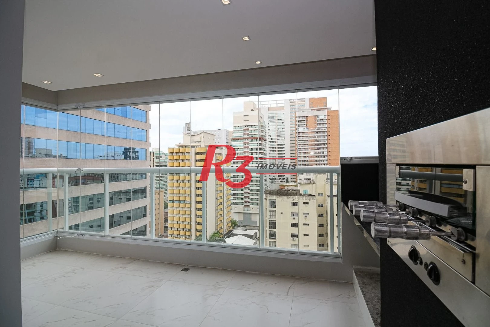 Apartamento com 2 dormitórios à venda, 87 m² por R$ 1.600.000,00 - Gonzaga - Santos/SP