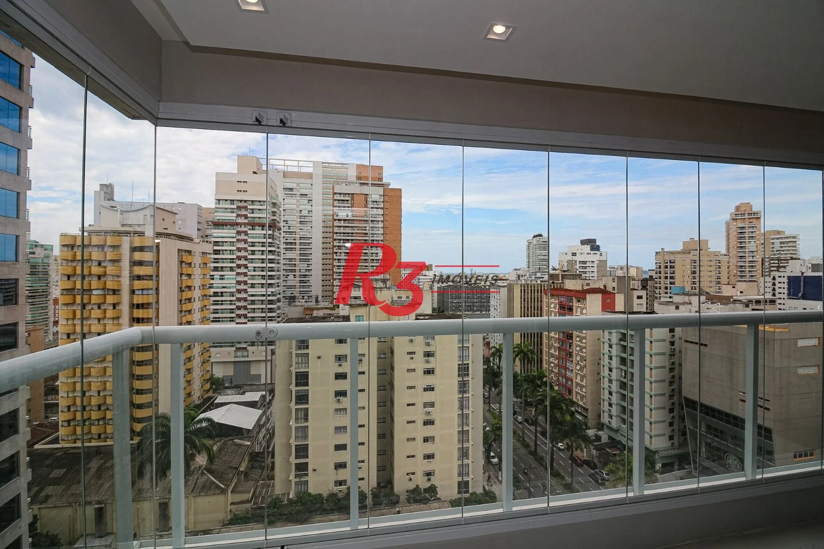 Apartamento com 2 dormitórios à venda, 87 m² por R$ 1.600.000,00 - Gonzaga - Santos/SP