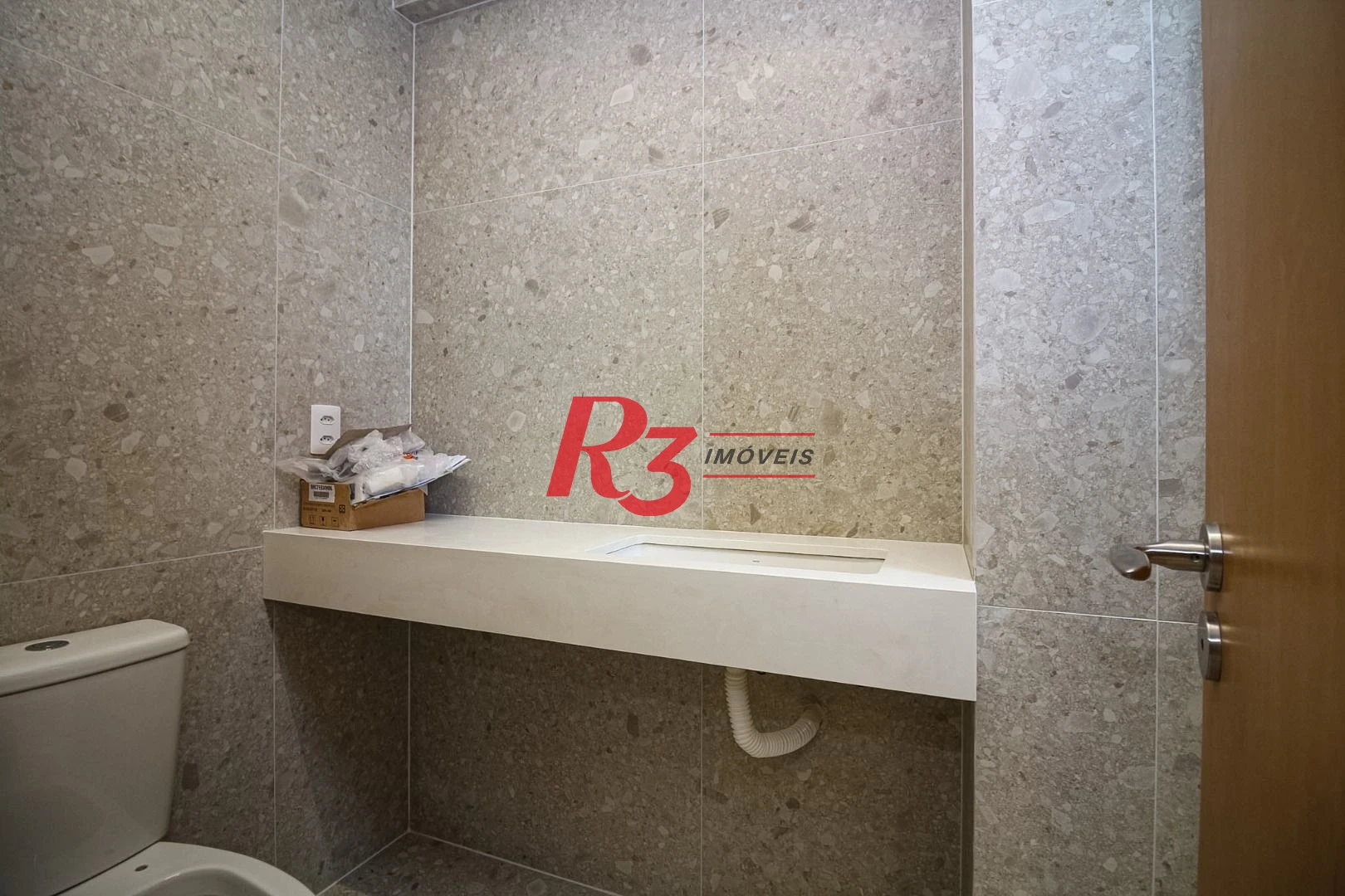 Apartamento com 2 dormitórios à venda, 87 m² por R$ 1.600.000,00 - Gonzaga - Santos/SP