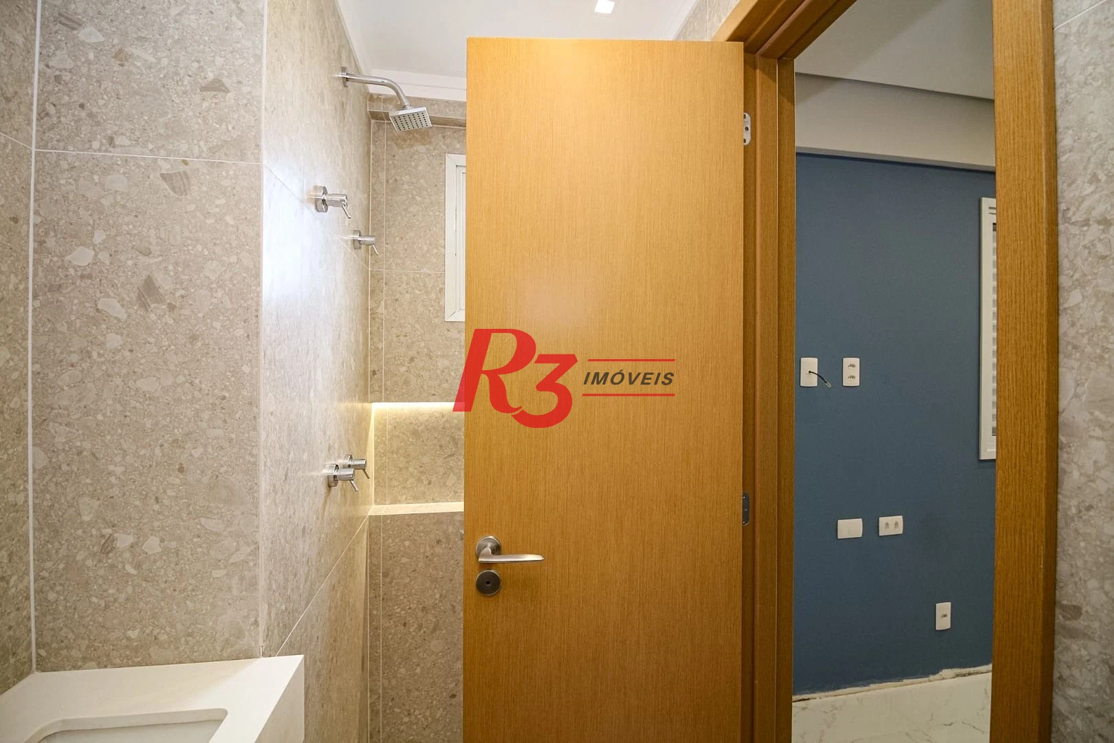 Apartamento com 2 dormitórios à venda, 87 m² por R$ 1.600.000,00 - Gonzaga - Santos/SP