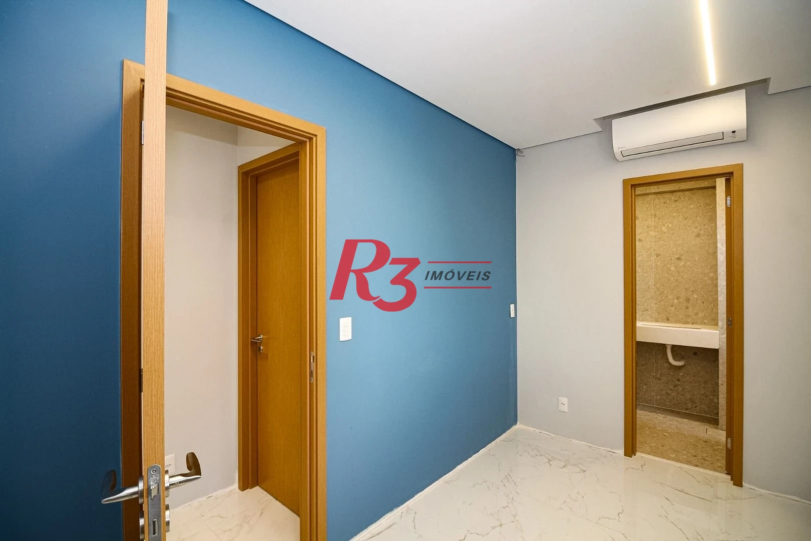 Apartamento com 2 dormitórios à venda, 87 m² por R$ 1.600.000,00 - Gonzaga - Santos/SP