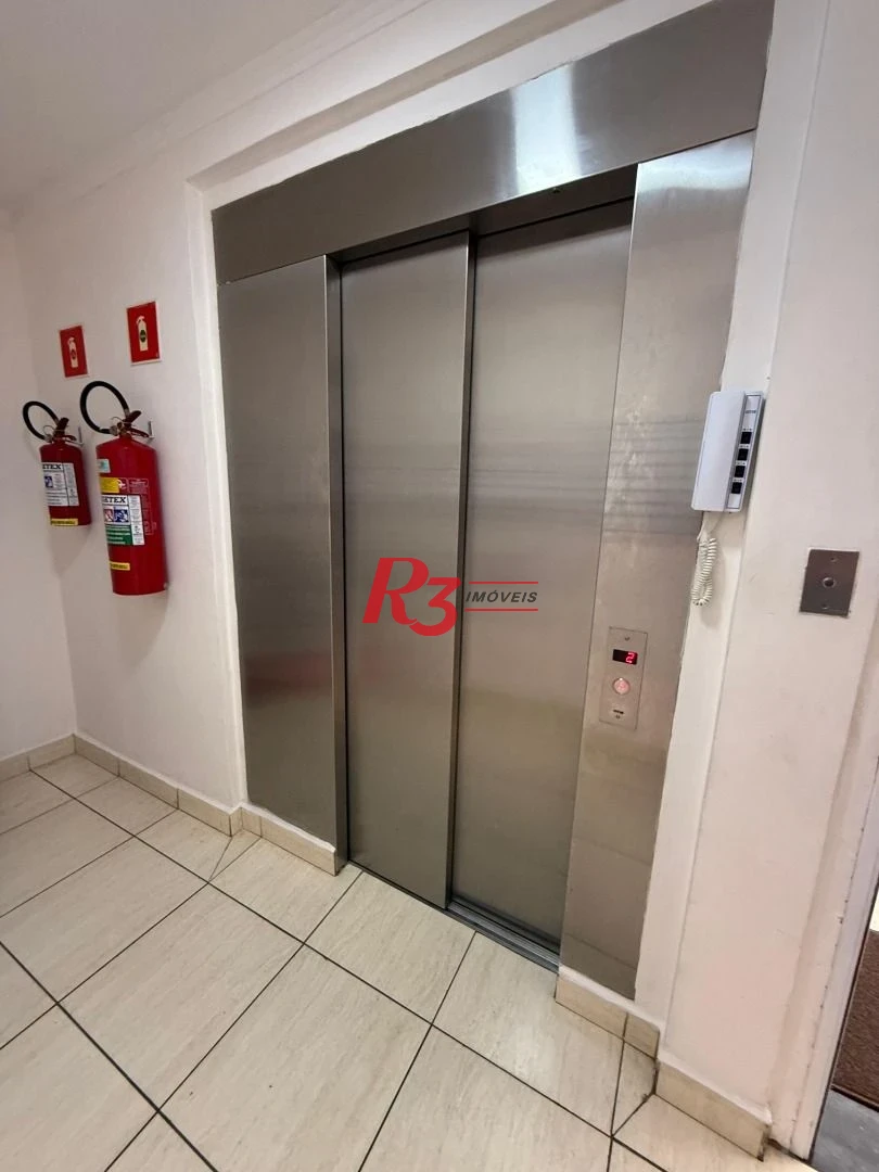 OPORTUNIDADE - PRÉDIO DE 3 ANDARES COM ELEVADOR E VAGA DEMARCADA - 2 DORM E PLANEJADOS  E SALÃO DE FESTAS