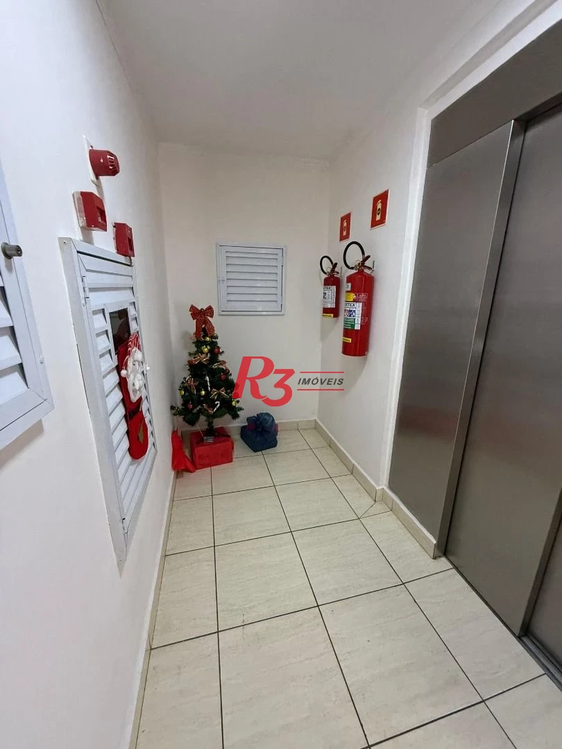 OPORTUNIDADE - PRÉDIO DE 3 ANDARES COM ELEVADOR E VAGA DEMARCADA - 2 DORM E PLANEJADOS  E SALÃO DE FESTAS