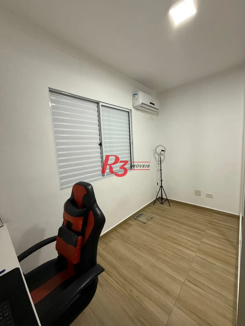 OPORTUNIDADE - PRÉDIO DE 3 ANDARES COM ELEVADOR E VAGA DEMARCADA - 2 DORM E PLANEJADOS  E SALÃO DE FESTAS