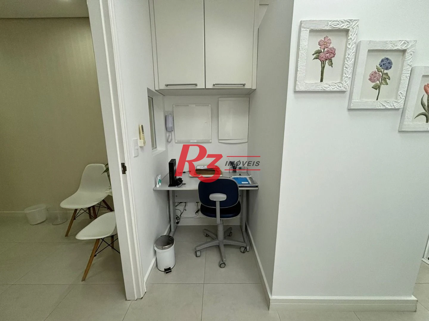 Consultório dentário totalmento equipado e mobiliado com vista mar em Santos