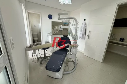 Consultório dentário totalmento equipado e mobiliado com vista mar em Santos