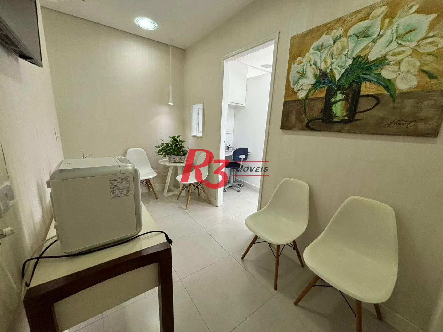Consultório dentário totalmento equipado e mobiliado com vista mar em Santos