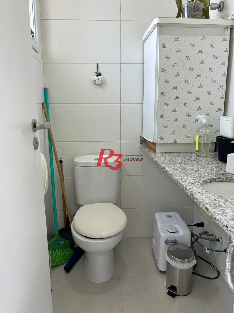 Consultório dentário totalmento equipado e mobiliado com vista mar em Santos