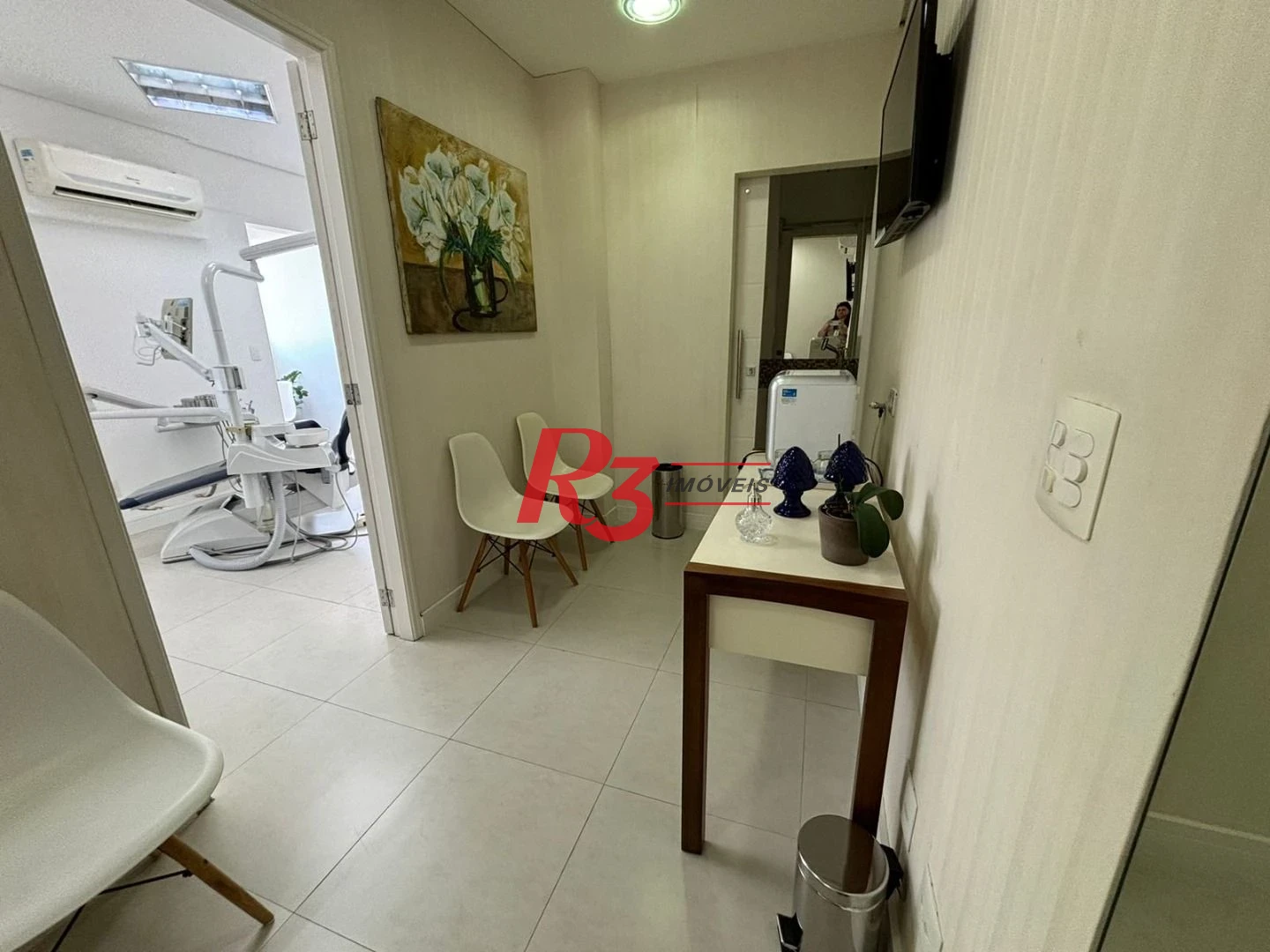 Consultório dentário totalmento equipado e mobiliado com vista mar em Santos