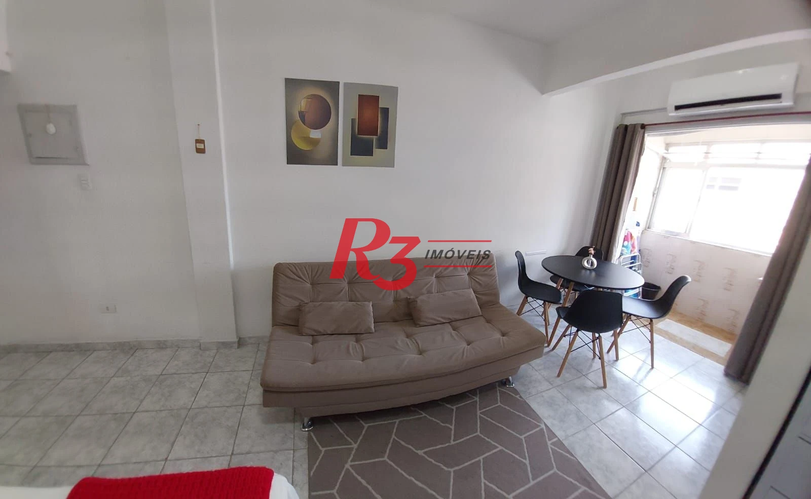 Studio mobiliado 1 quadra da praia em santos