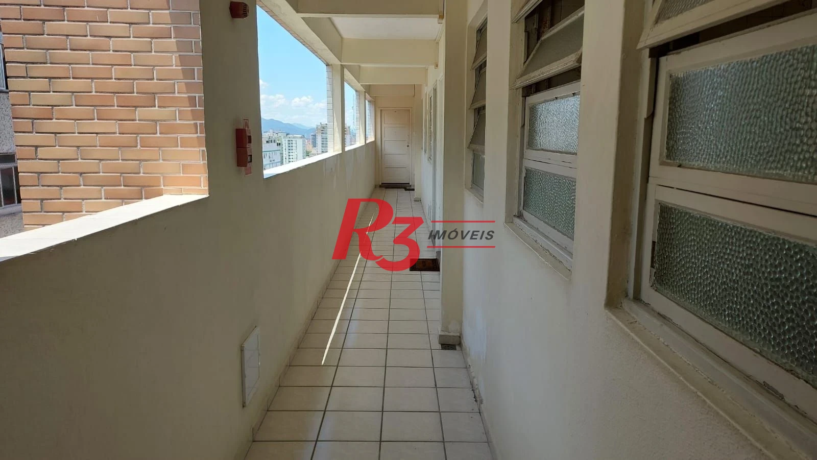 Studio mobiliado 1 quadra da praia em santos