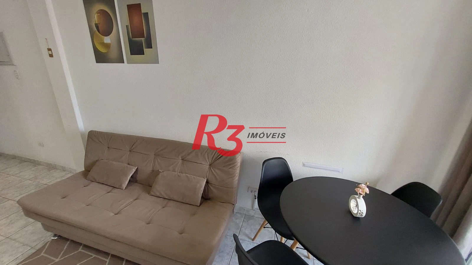 Studio mobiliado 1 quadra da praia em santos