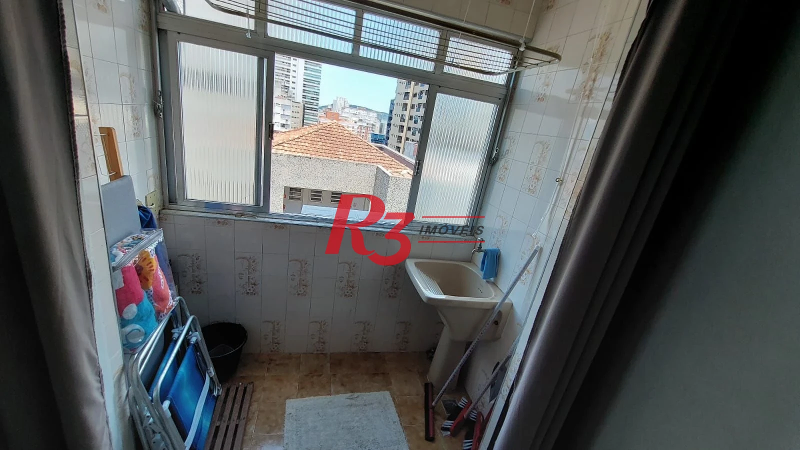 Studio mobiliado 1 quadra da praia em santos