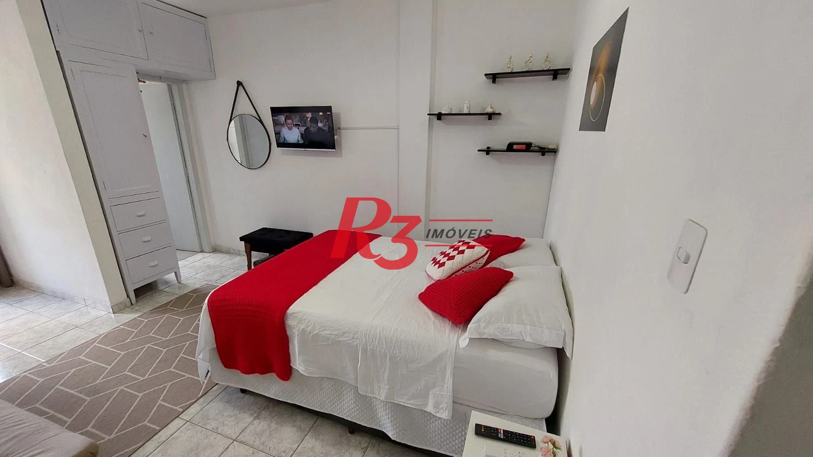 Studio mobiliado 1 quadra da praia em santos