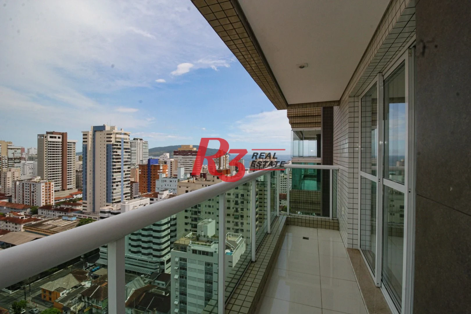 Cobertura com 4 dormitórios à venda, 413 m² por R$ 3.850.000,00 - Pompéia - Santos/SP