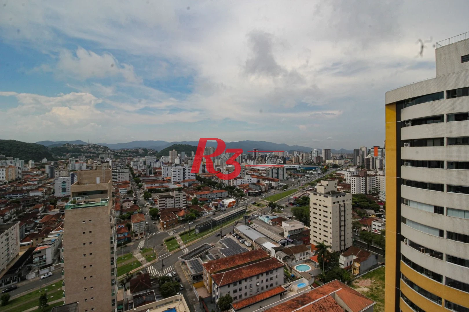 Cobertura com 4 dormitórios à venda, 413 m² por R$ 3.850.000,00 - Pompéia - Santos/SP