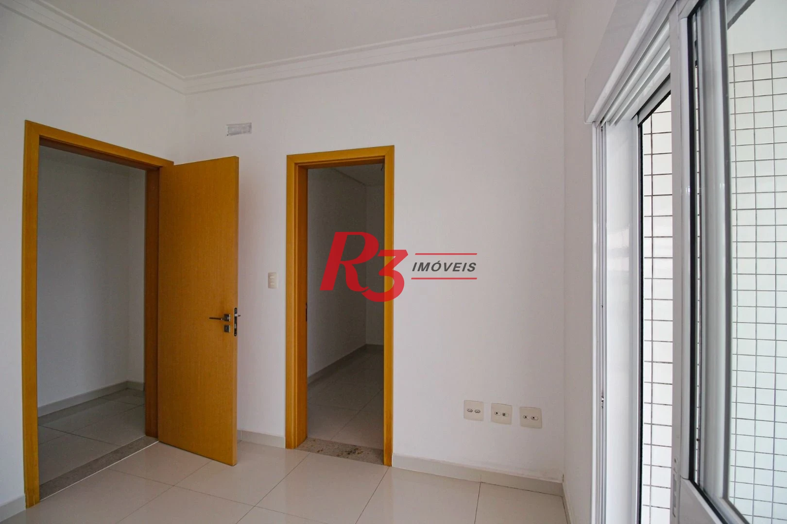 Cobertura com 4 dormitórios à venda, 413 m² por R$ 3.850.000,00 - Pompéia - Santos/SP