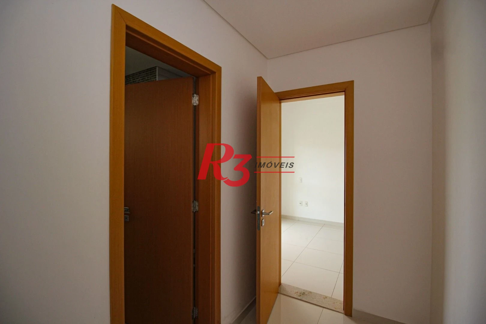 Cobertura com 4 dormitórios à venda, 413 m² por R$ 3.850.000,00 - Pompéia - Santos/SP