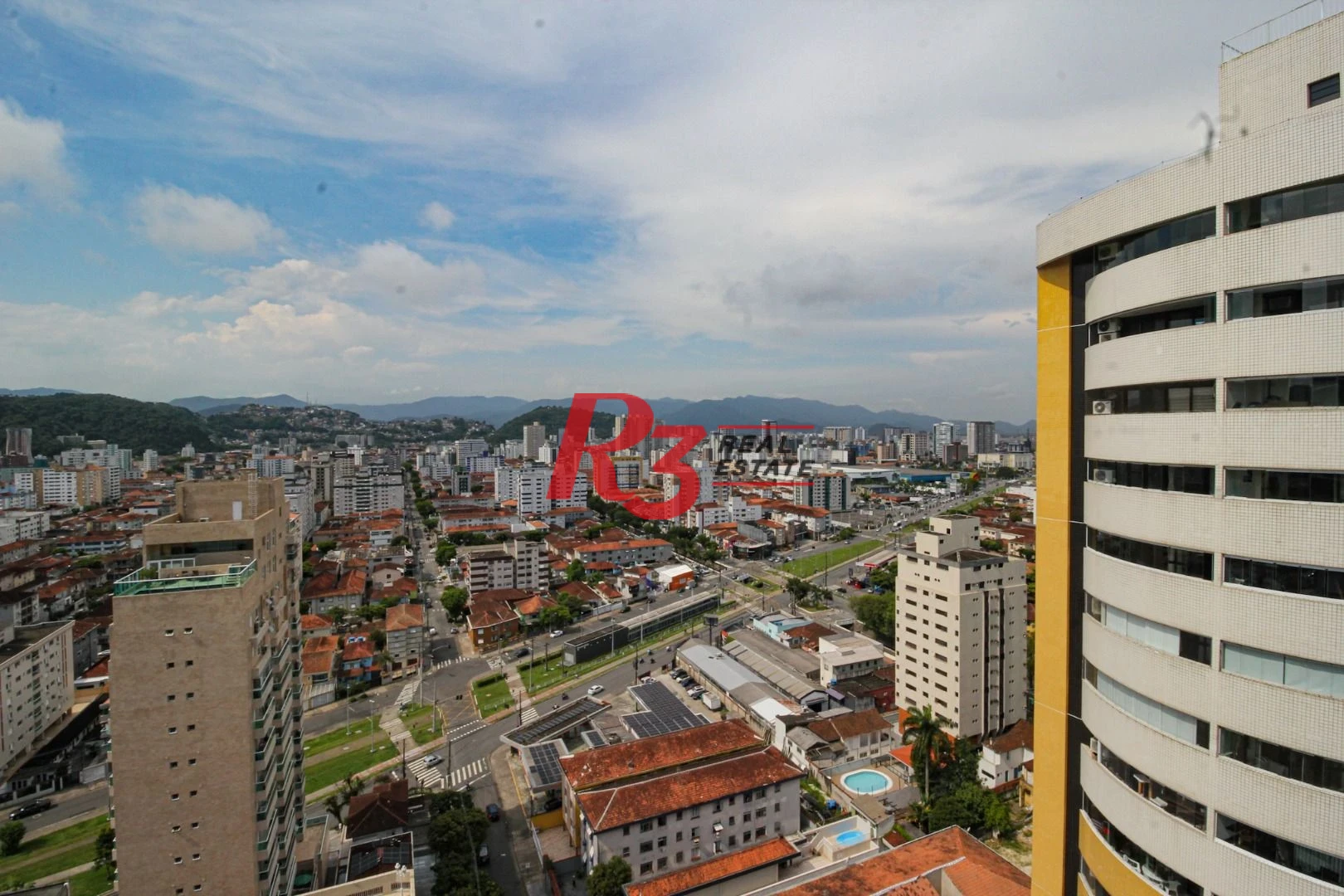 Cobertura com 4 dormitórios à venda, 413 m² por R$ 3.850.000,00 - Pompéia - Santos/SP