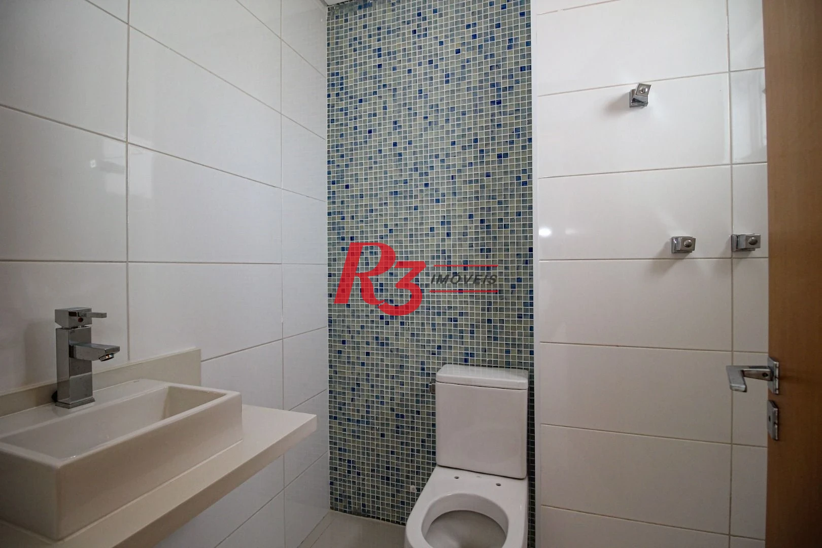 Cobertura com 4 dormitórios à venda, 413 m² por R$ 3.850.000,00 - Pompéia - Santos/SP