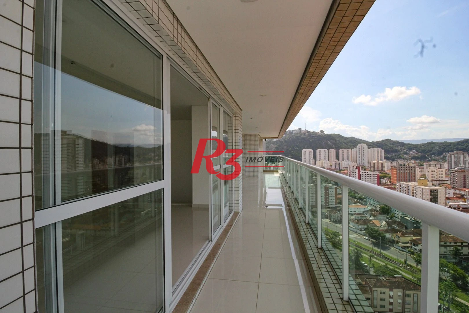 Cobertura com 4 dormitórios à venda, 413 m² por R$ 3.850.000,00 - Pompéia - Santos/SP