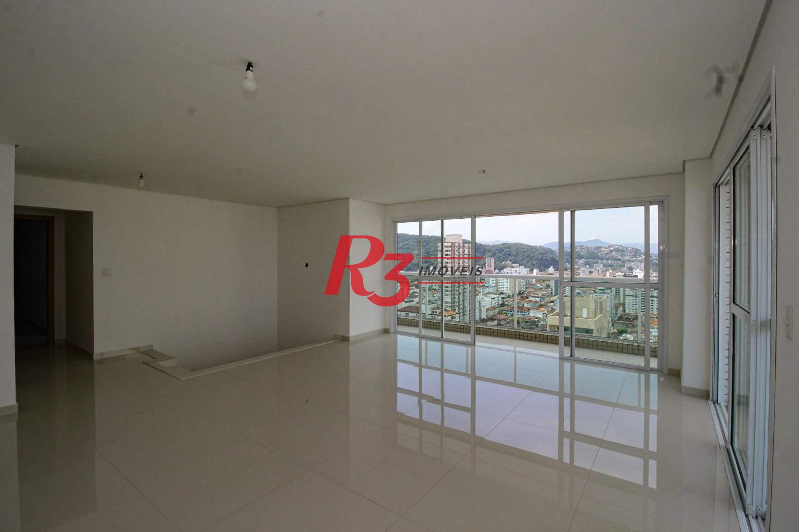 Cobertura com 4 dormitórios à venda, 413 m² por R$ 3.850.000,00 - Pompéia - Santos/SP