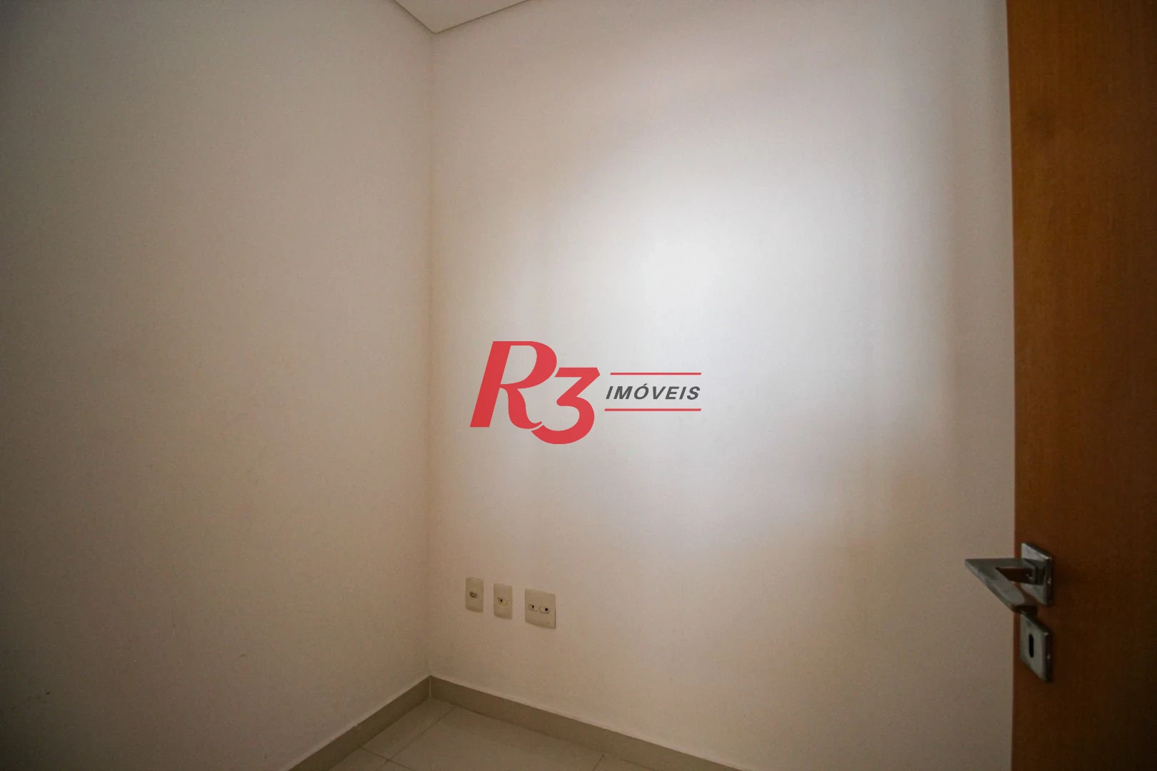 Cobertura com 4 dormitórios à venda, 413 m² por R$ 3.850.000,00 - Pompéia - Santos/SP