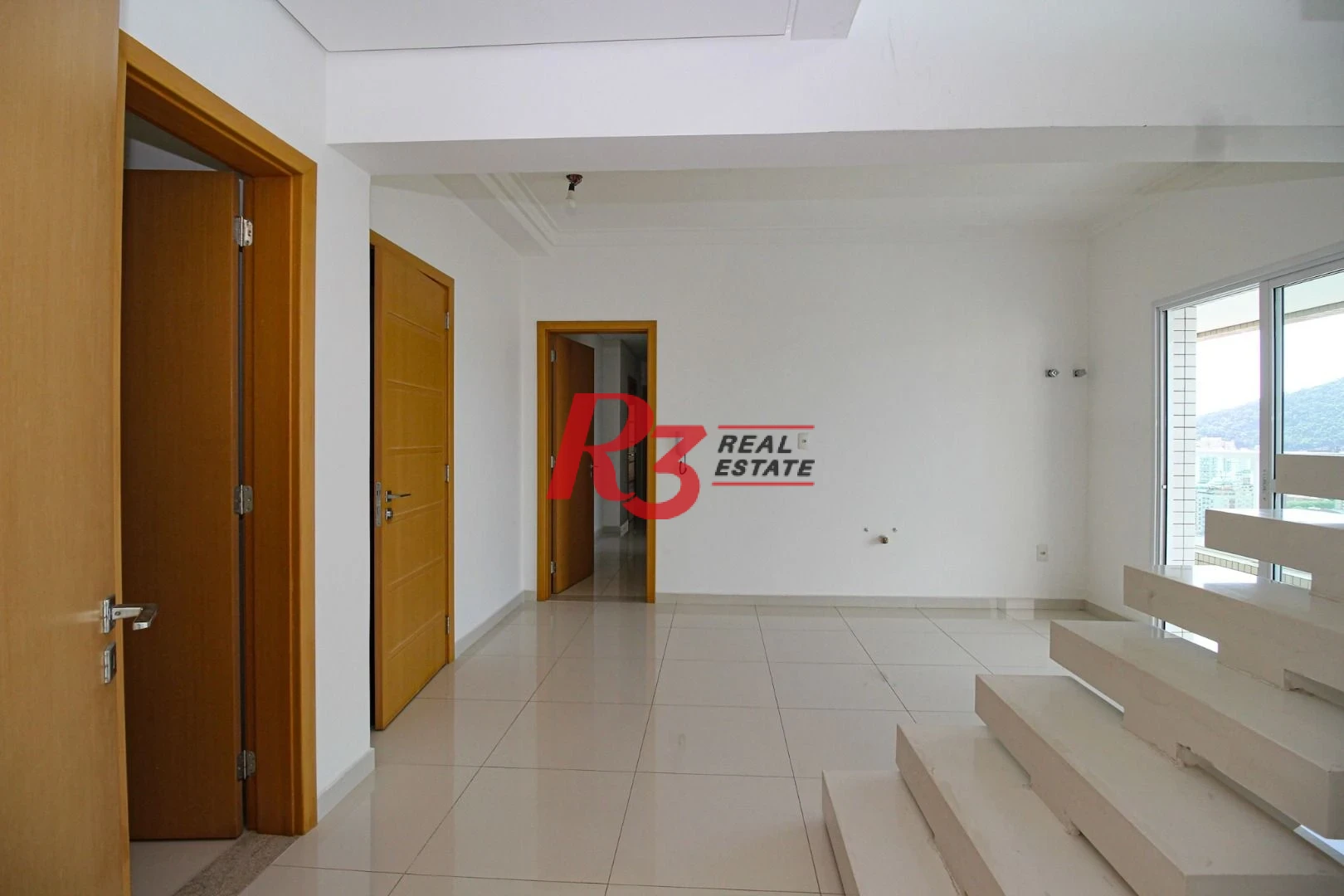 Cobertura com 4 dormitórios à venda, 413 m² por R$ 3.850.000,00 - Pompéia - Santos/SP
