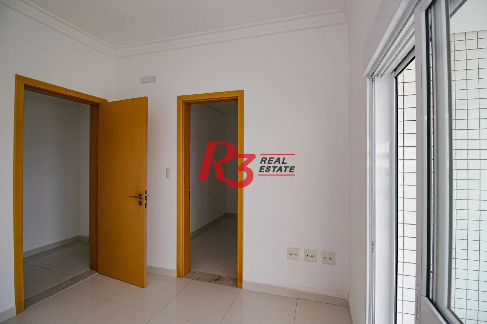 Cobertura com 4 dormitórios à venda, 413 m² por R$ 3.850.000,00 - Pompéia - Santos/SP