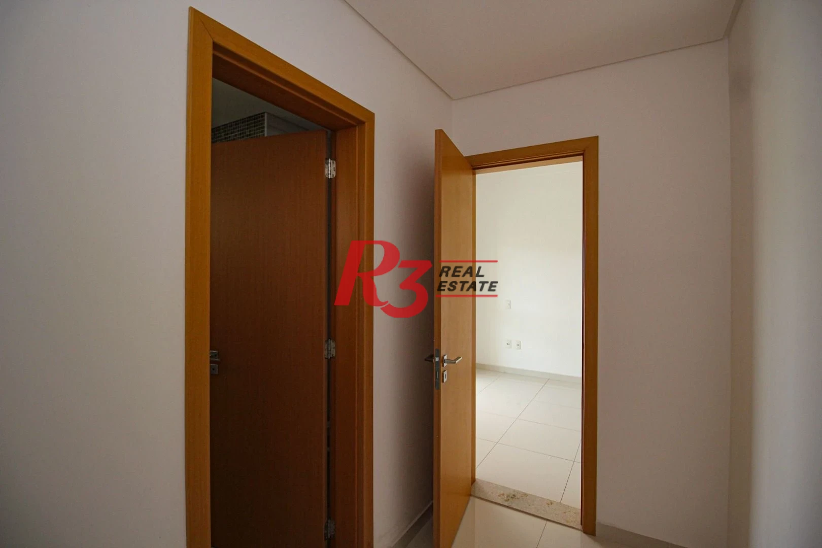 Cobertura com 4 dormitórios à venda, 413 m² por R$ 3.850.000,00 - Pompéia - Santos/SP