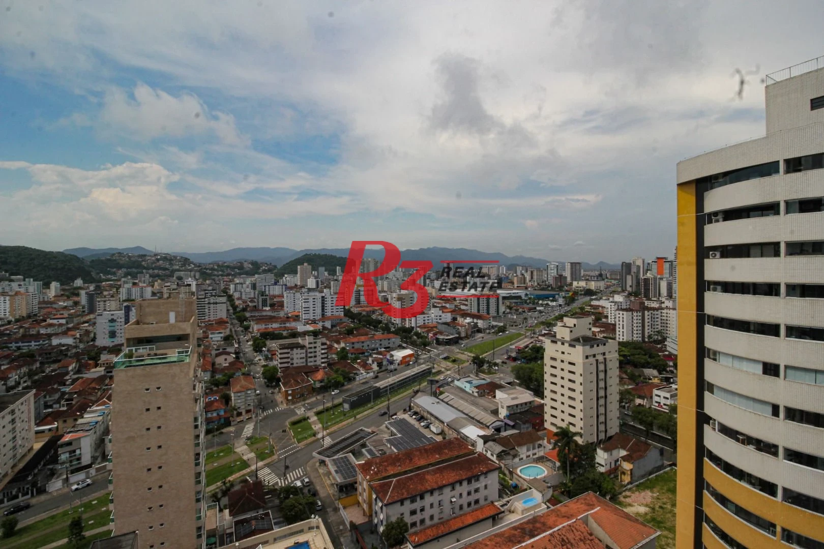 Cobertura com 4 dormitórios à venda, 413 m² por R$ 3.850.000,00 - Pompéia - Santos/SP