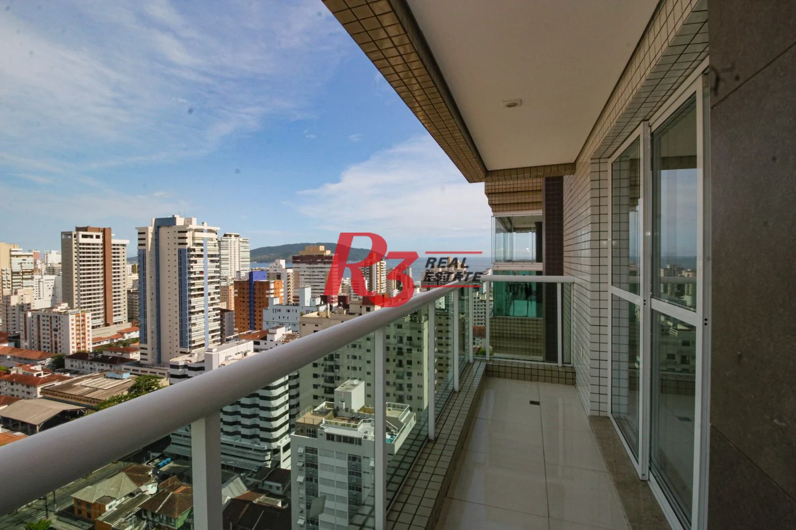 Cobertura com 4 dormitórios à venda, 413 m² por R$ 3.850.000,00 - Pompéia - Santos/SP