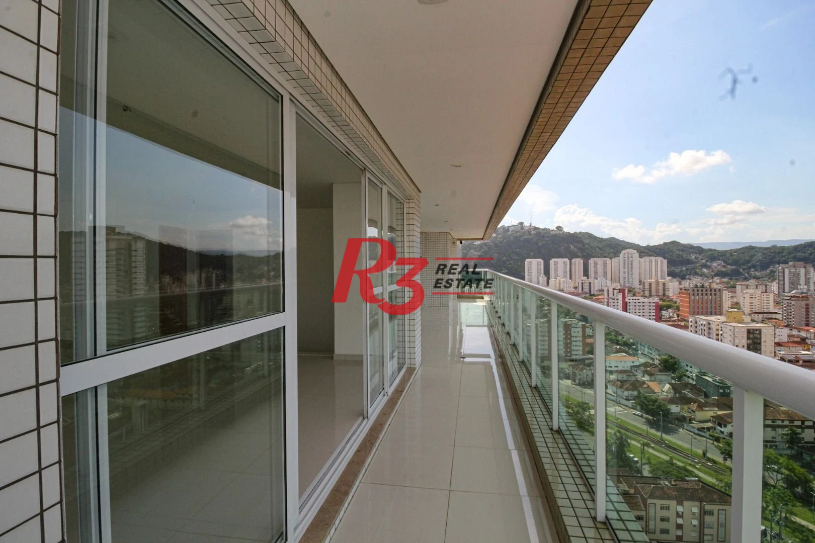 Cobertura com 4 dormitórios à venda, 413 m² por R$ 3.850.000,00 - Pompéia - Santos/SP